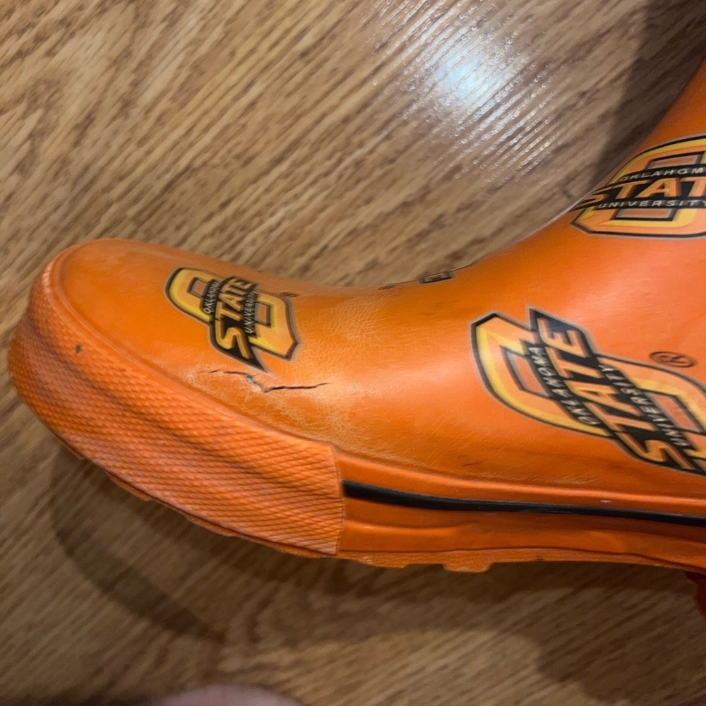 Oklahoma State Rainboots - Picture 4 of 5